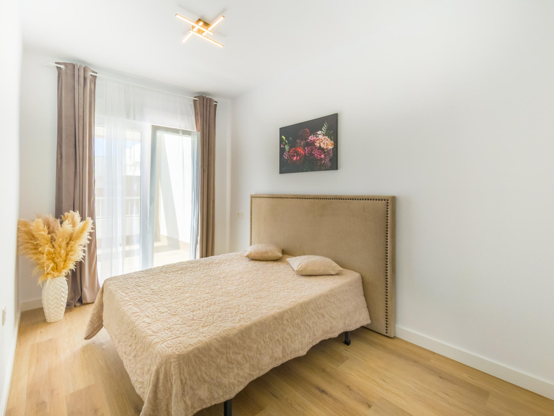 For sale - 3 Bedroom 2 Bathroom Apartment in Torrevieja - Playa Del Cura  - Alicante