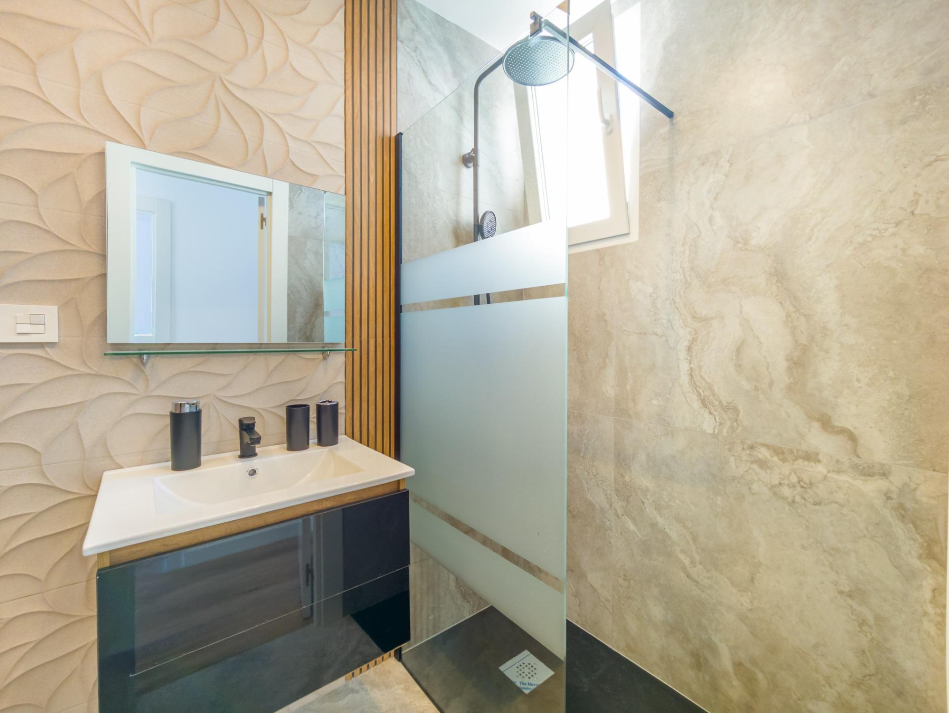 For sale - 3 Bedroom 2 Bathroom Apartment in Torrevieja - Playa Del Cura  - Alicante
