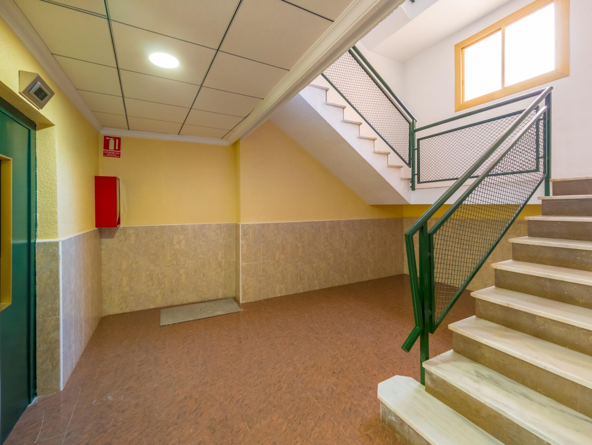 For sale - 3 Bedroom 2 Bathroom Apartment in Torrevieja - Playa Del Cura  - Alicante