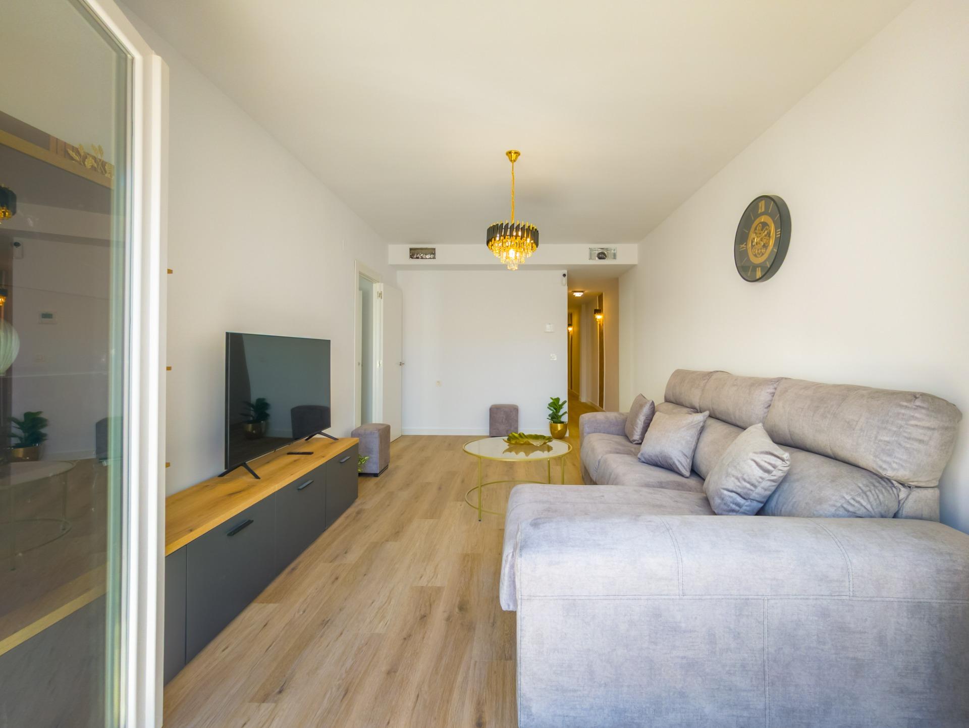 For sale - 3 Bedroom 2 Bathroom Apartment in Torrevieja - Playa Del Cura  - Alicante