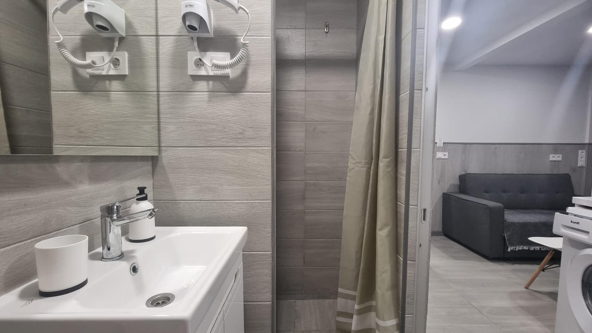 For sale - 3 Bedroom 3 Bathroom Apartment in Torrevieja - Centro  - Alicante