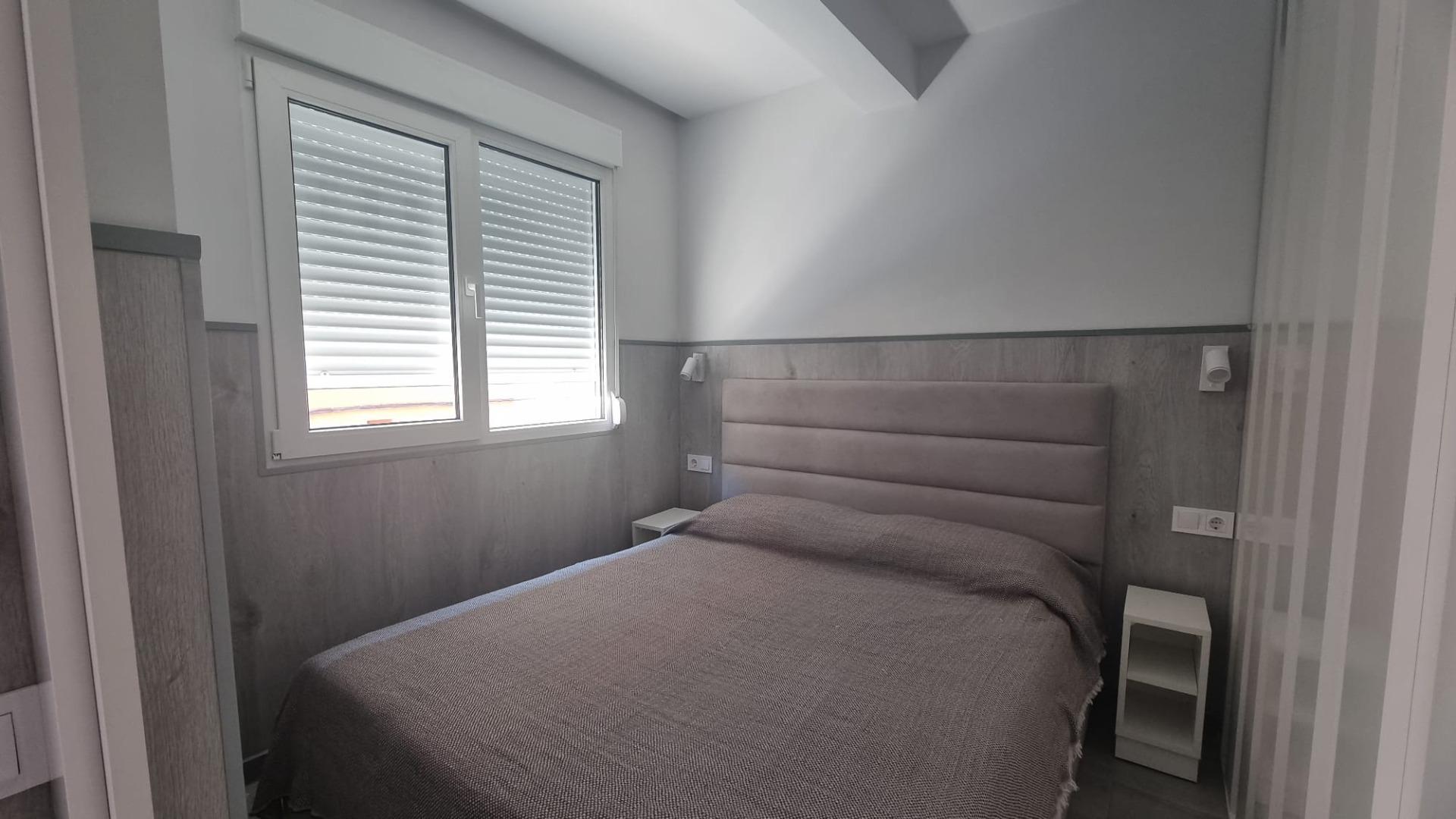 For sale - 3 Bedroom 3 Bathroom Apartment in Torrevieja - Centro  - Alicante