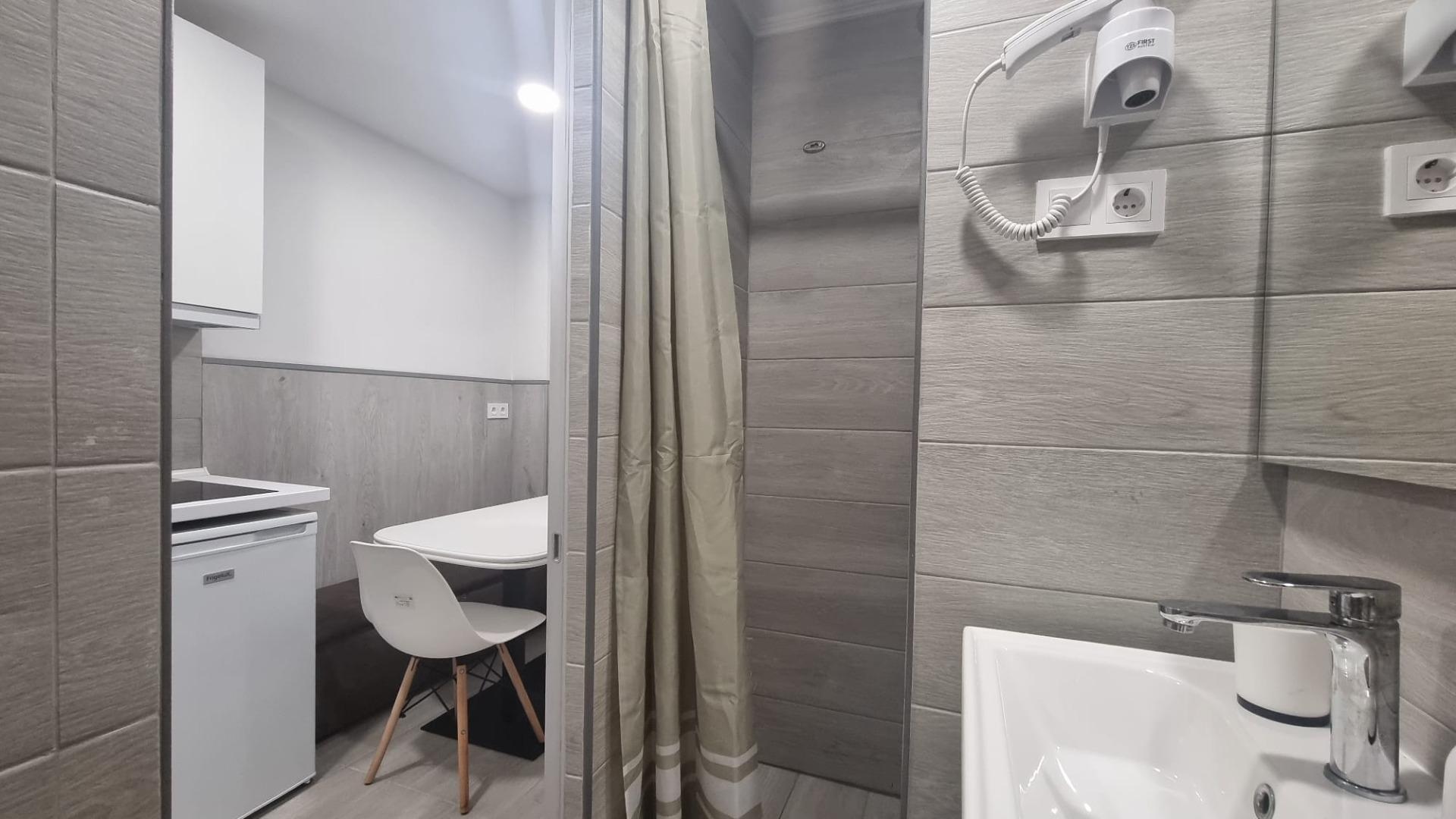 For sale - 3 Bedroom 3 Bathroom Apartment in Torrevieja - Centro  - Alicante