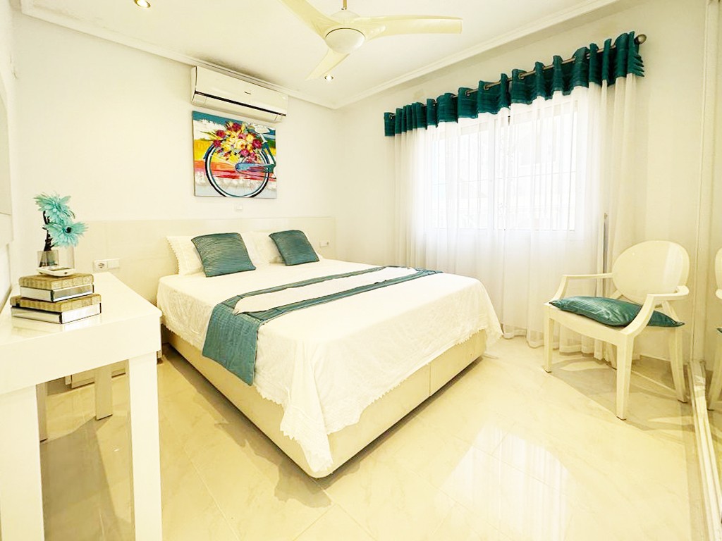 For sale - 4 Bedroom 4 Bathroom Villa in San Miguel de Salinas - Inland  - Alicante