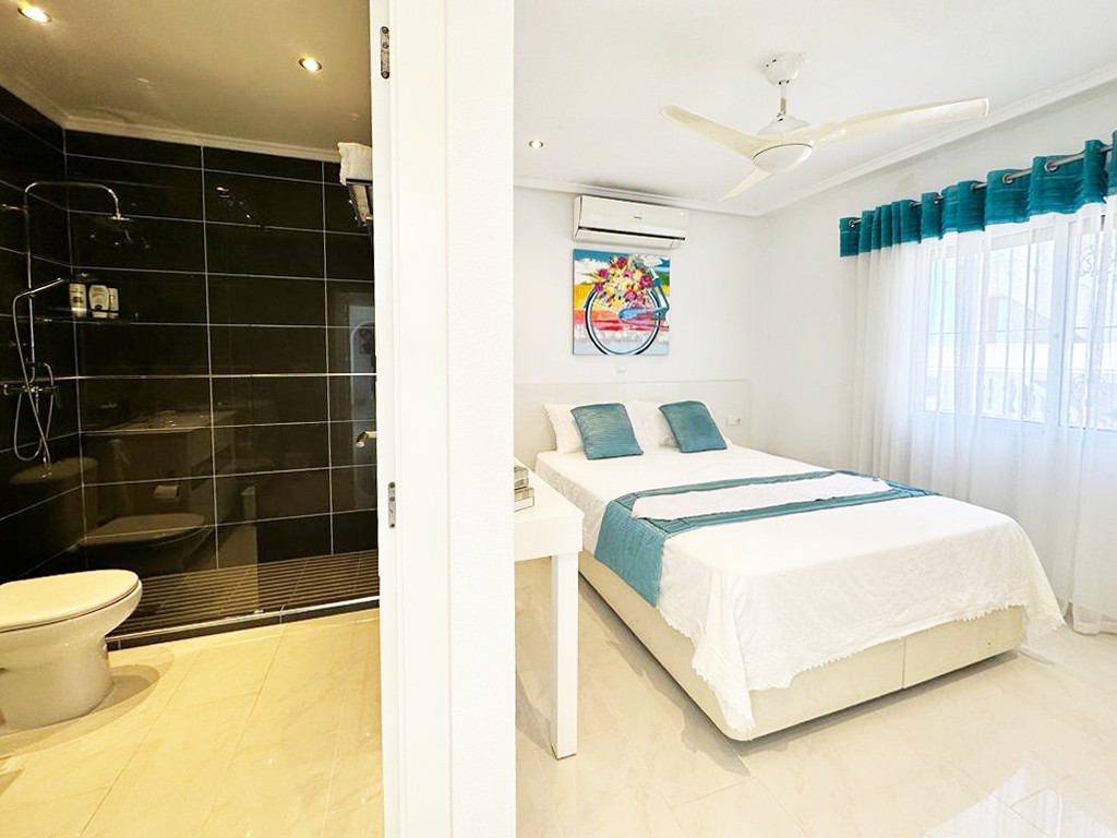 For sale - 4 Bedroom 4 Bathroom Villa in San Miguel de Salinas - Inland  - Alicante