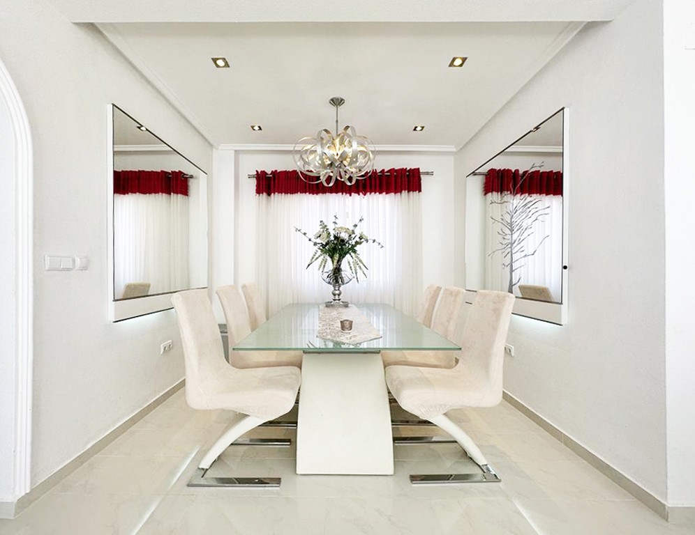 For sale - 4 Bedroom 4 Bathroom Villa in San Miguel de Salinas - Inland  - Alicante