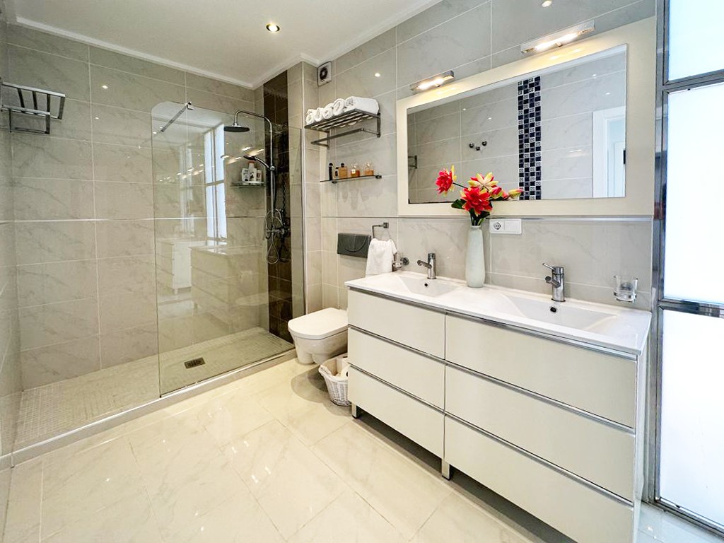 For sale - 4 Bedroom 4 Bathroom Villa in San Miguel de Salinas - Inland  - Alicante