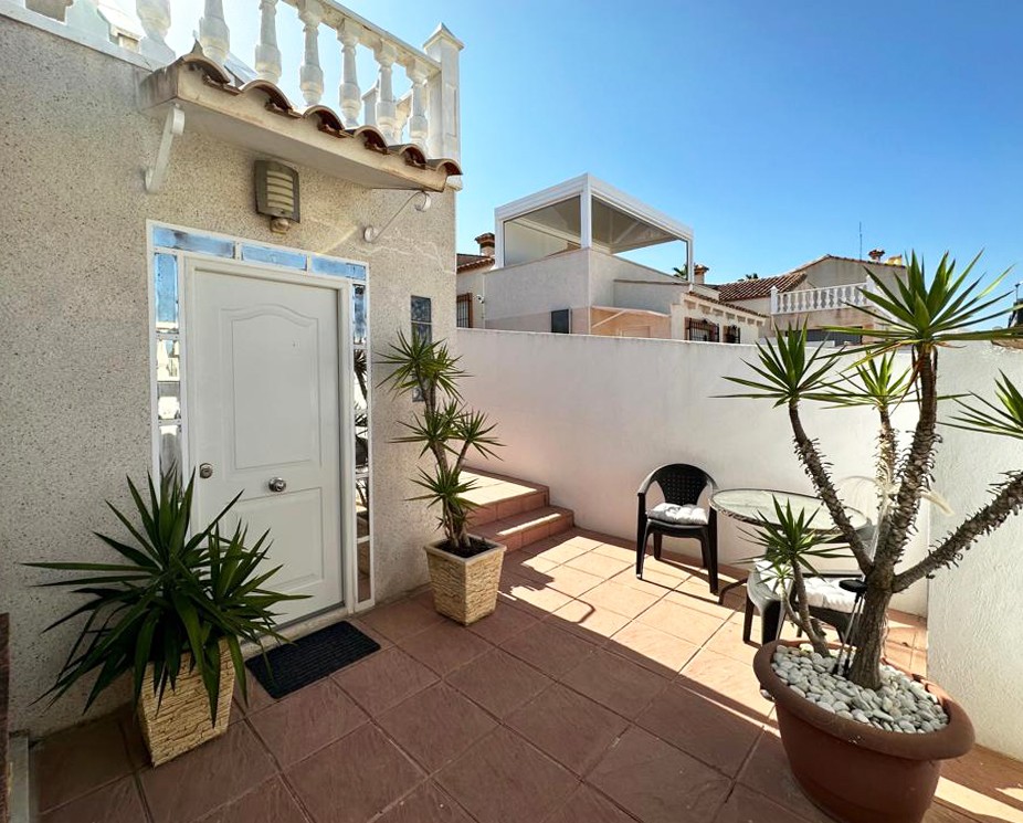 For sale - 4 Bedroom 4 Bathroom Villa in San Miguel de Salinas - Inland  - Alicante