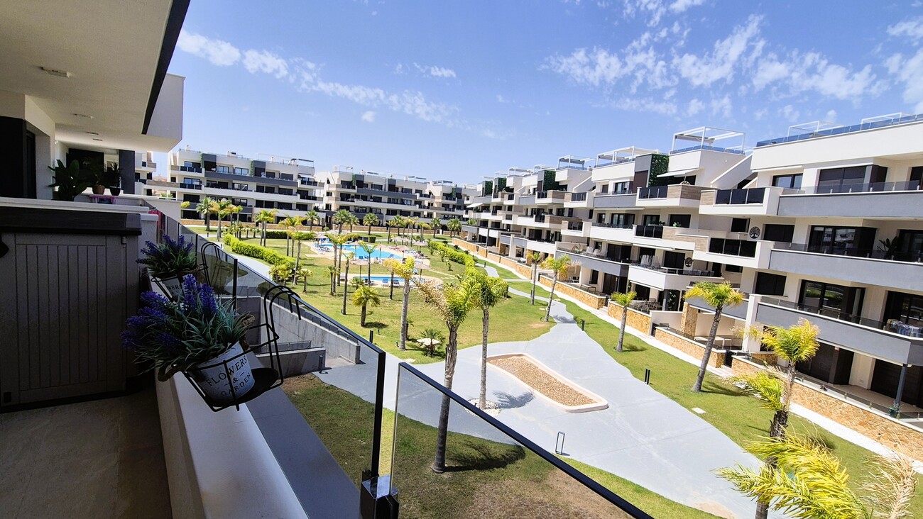 For sale - 3 Bedroom 2 Bathroom Apartment in Playa Flamenca - Costa Blanca  - Alicante