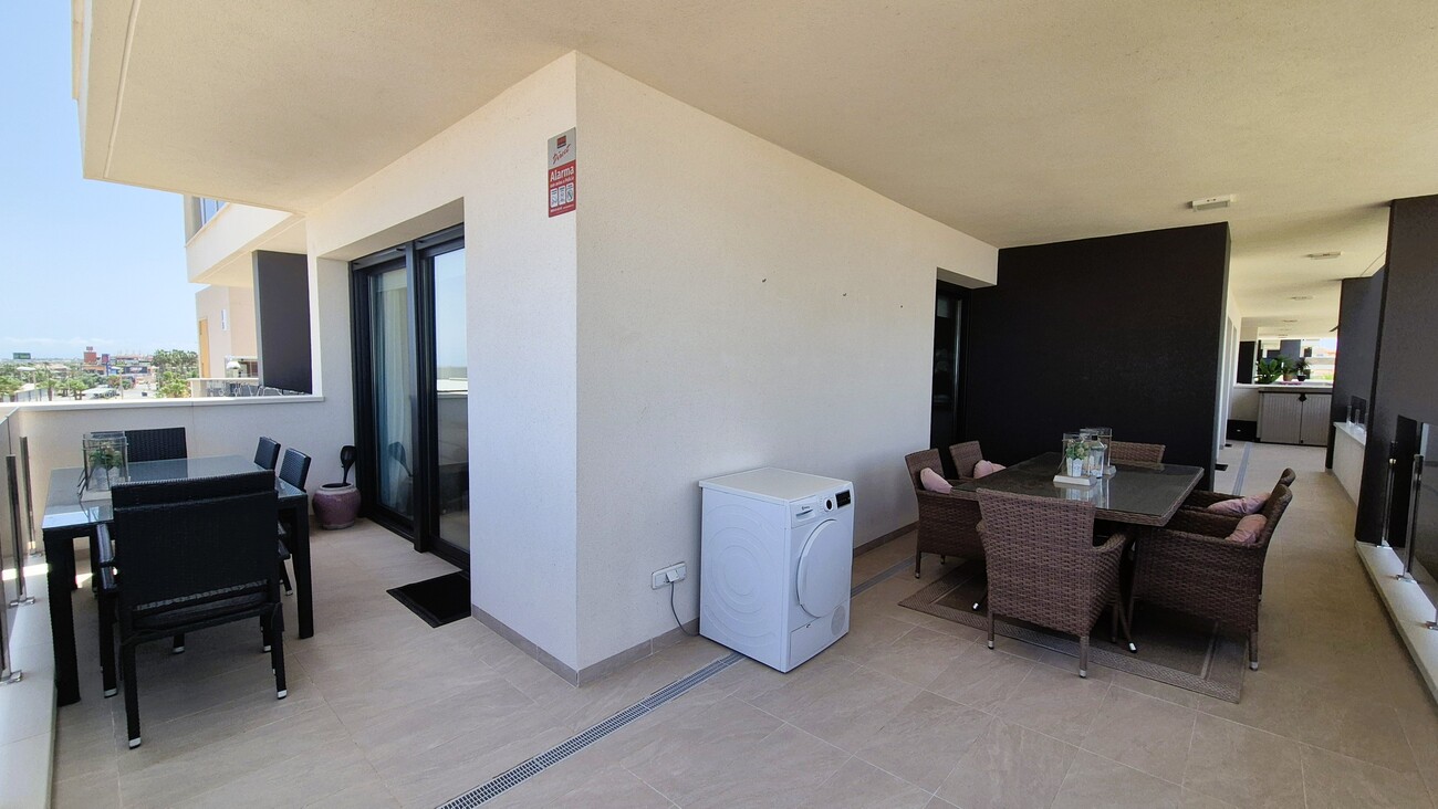 For sale - 3 Bedroom 2 Bathroom Apartment in Playa Flamenca - Costa Blanca  - Alicante