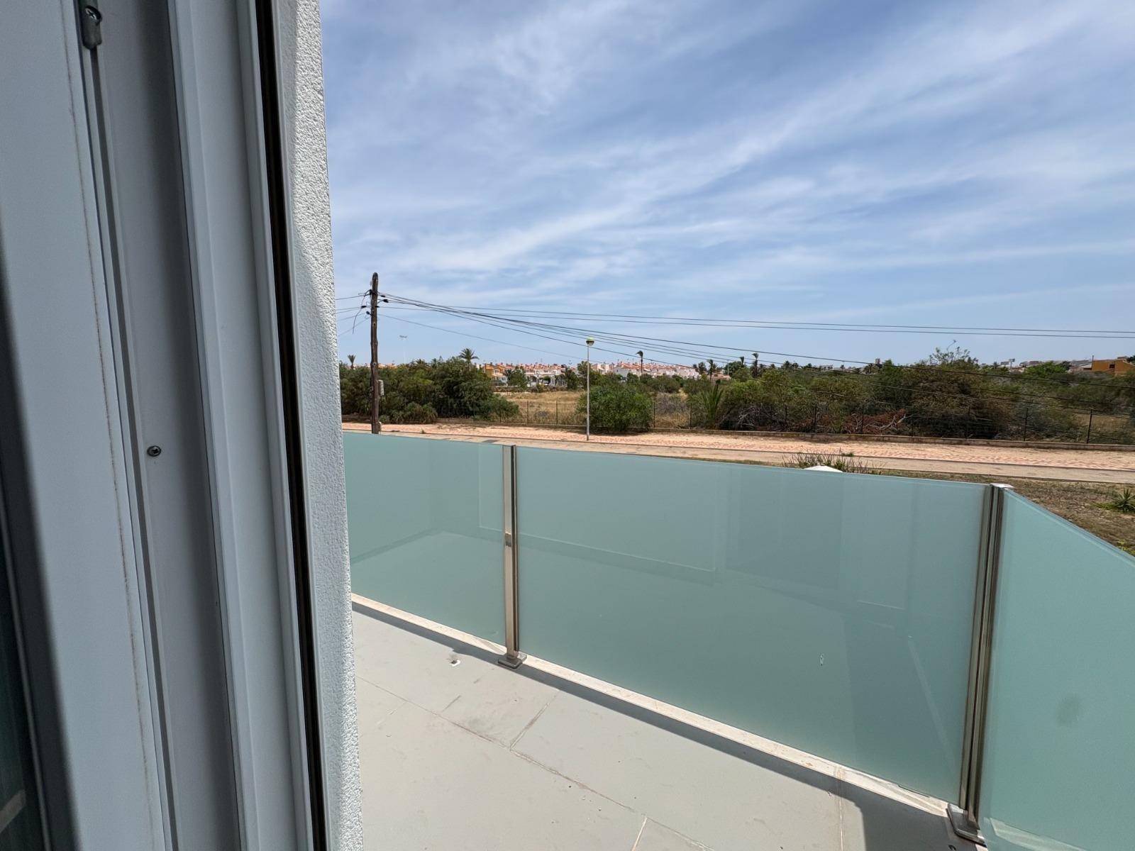 For sale - 2 Bedroom 1 Bathroom Villa in Torrevieja - La Siesta - El Salado - Torreta  - Alicante