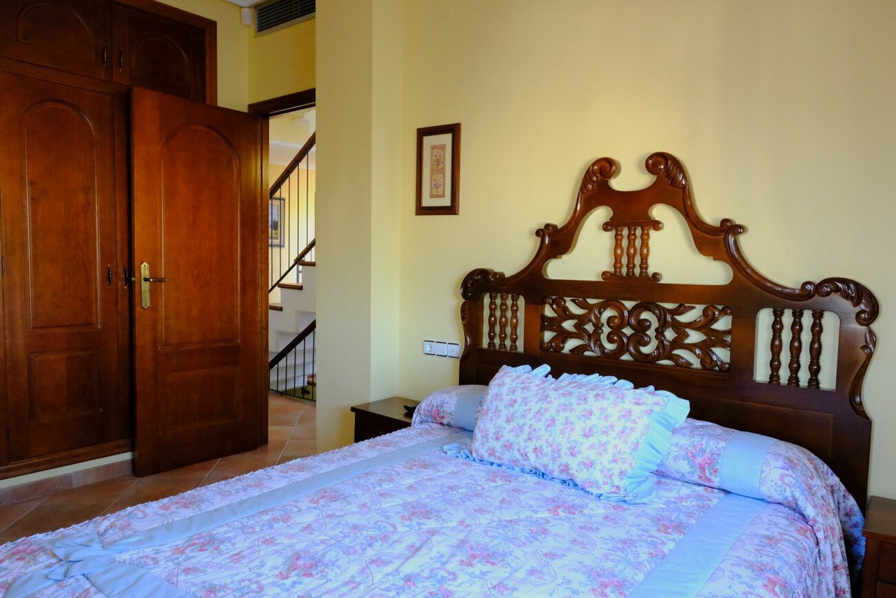 For sale - 5 Bedroom 3 Bathroom Finca in Orihuela - Inland  - Alicante
