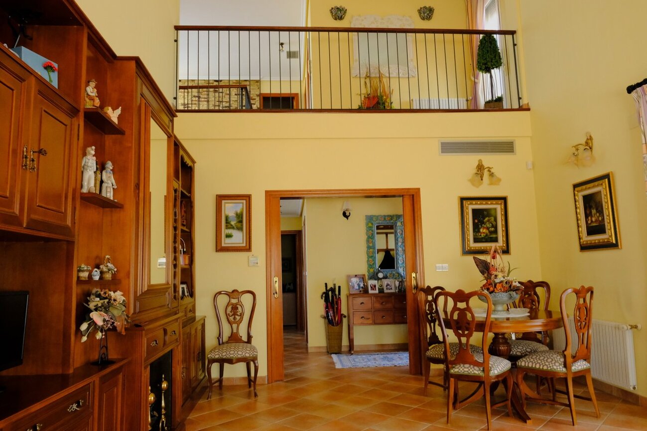 For sale - 5 Bedroom 3 Bathroom Finca in Orihuela - Inland  - Alicante