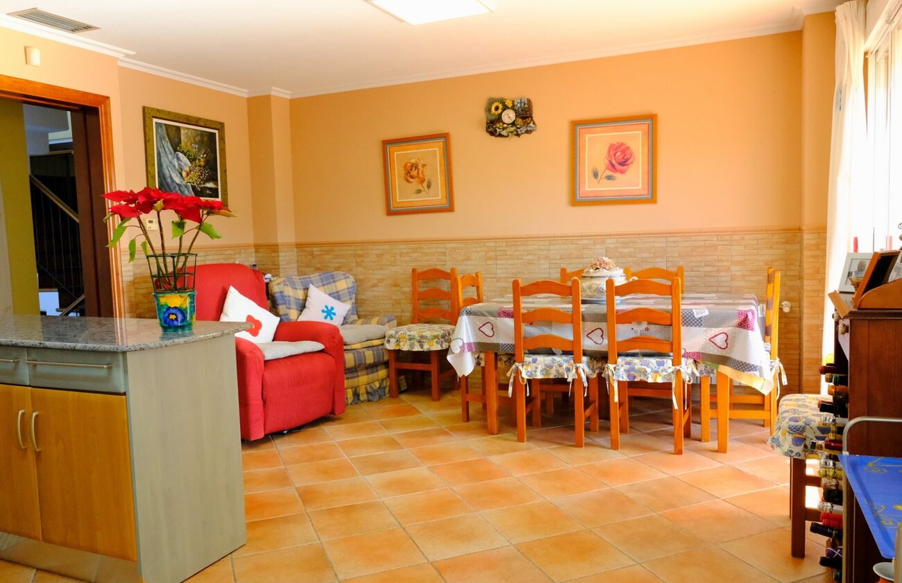 For sale - 5 Bedroom 3 Bathroom Finca in Orihuela - Inland  - Alicante