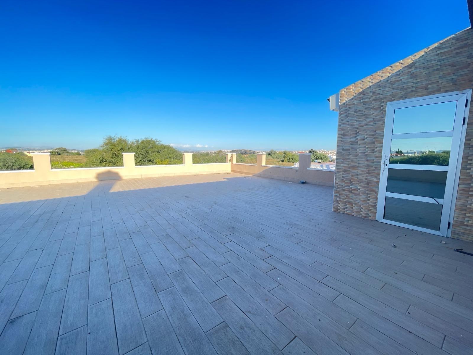 For sale - 3 Bedroom 5 Bathroom Villa in Torrevieja - La Siesta - El Salado - Torreta  - Alicante