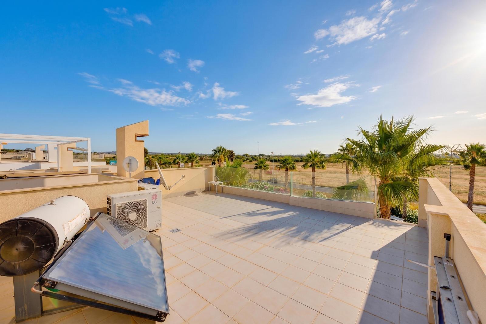 For sale - 3 Bedroom 3 Bathroom Villa in Ciudad Quesada - Pueblo Bravo  - Alicante