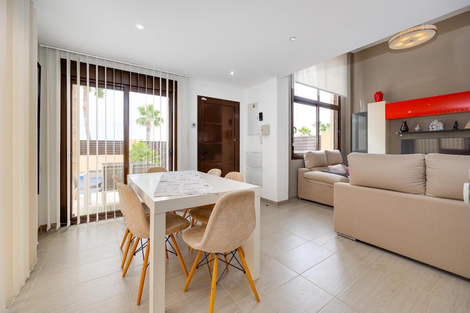 For sale - 3 Bedroom 3 Bathroom Villa in Ciudad Quesada - Pueblo Bravo  - Alicante