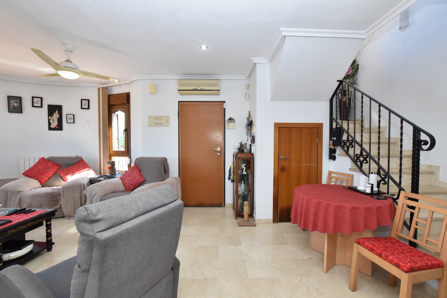 For sale - 3 Bedroom 2 Bathroom Villa in Algorfa - Inland  - Alicante