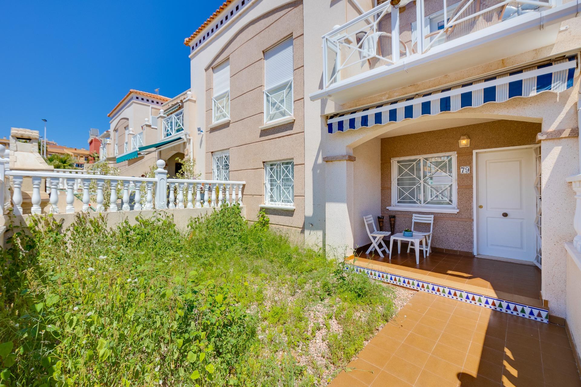 For sale - 2 Bedroom 1 Bathroom Bungalow in Torrevieja - Aguas Nuevas 1  - Alicante
