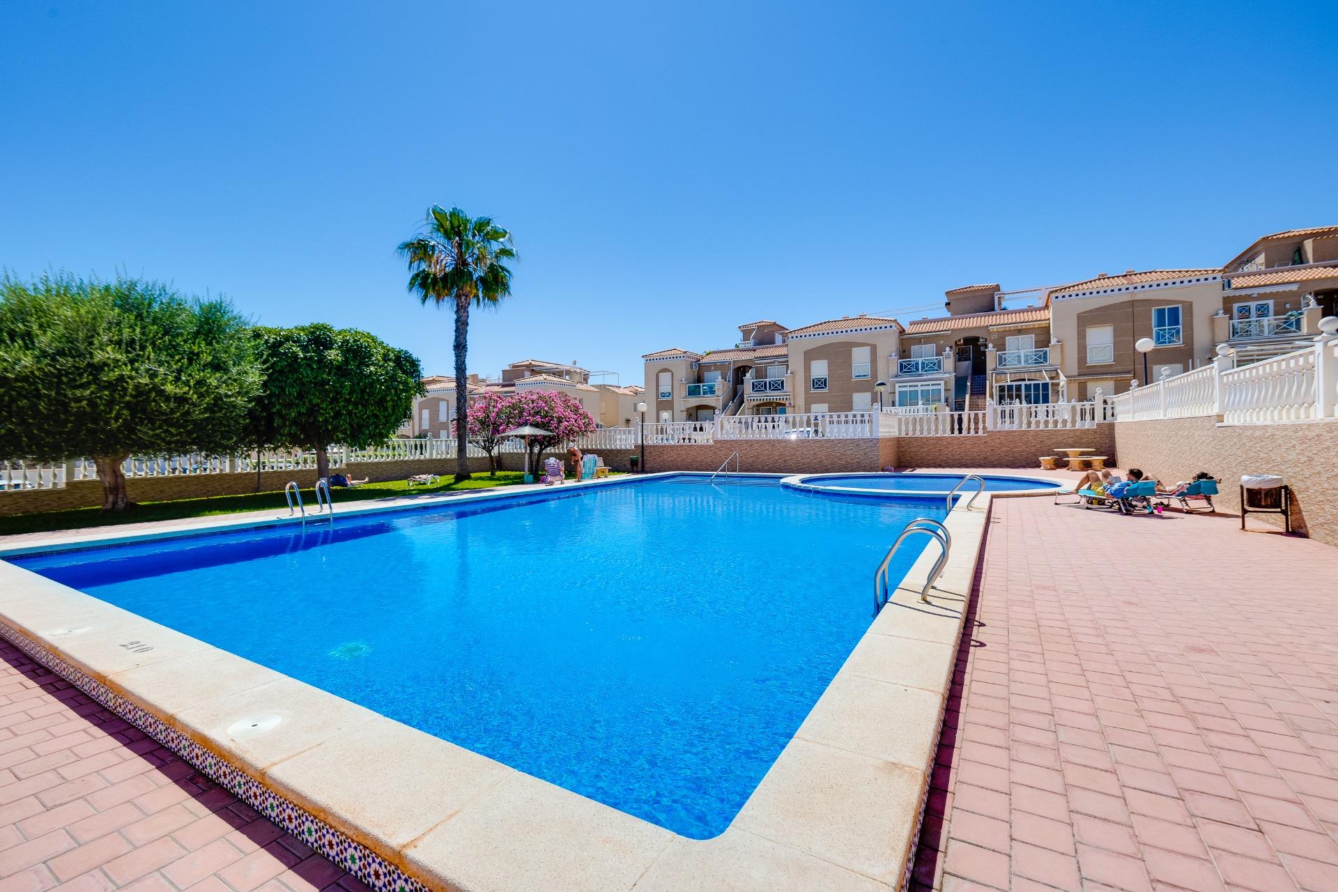 For sale - 2 Bedroom 1 Bathroom Bungalow in Torrevieja - Aguas Nuevas 1  - Alicante