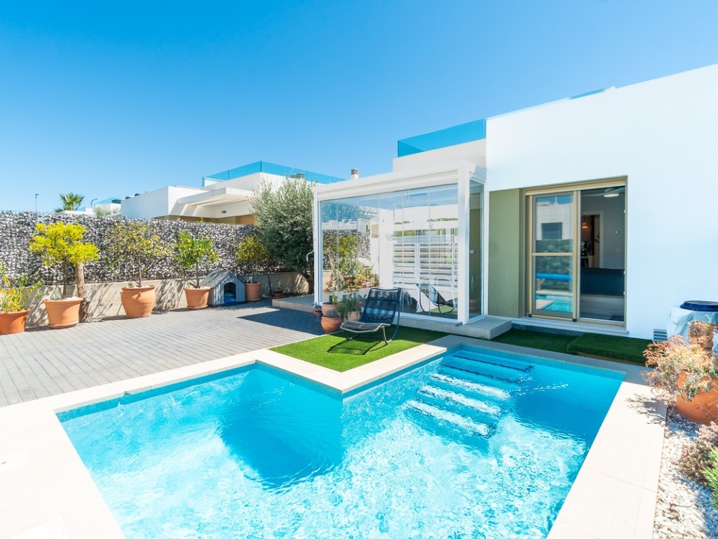 3 Bedroom 2 Bathroom Villa in Vistabella Golf Entre Naranjos