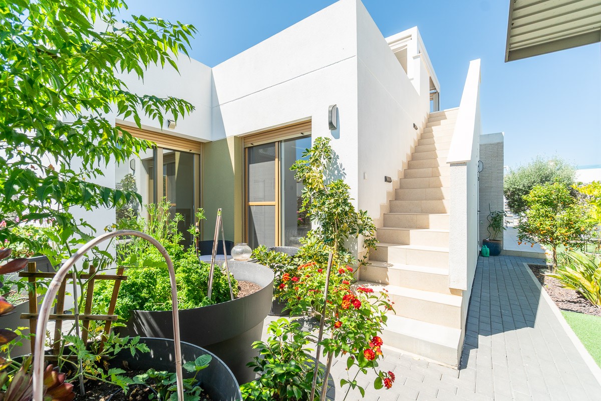 For sale - 3 Bedroom 2 Bathroom Villa in Vistabella Golf Entre Naranjos - Inland  - Alicante