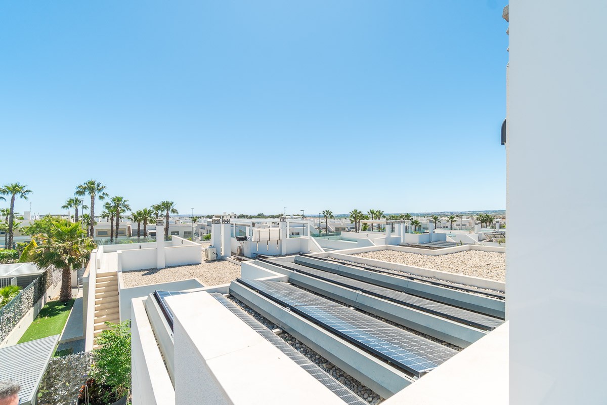 For sale - 3 Bedroom 2 Bathroom Villa in Vistabella Golf Entre Naranjos - Inland  - Alicante