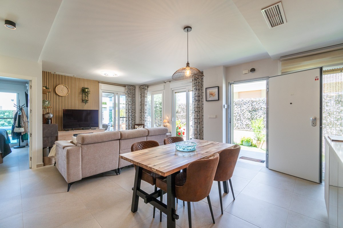 For sale - 3 Bedroom 2 Bathroom Villa in Vistabella Golf Entre Naranjos - Inland  - Alicante