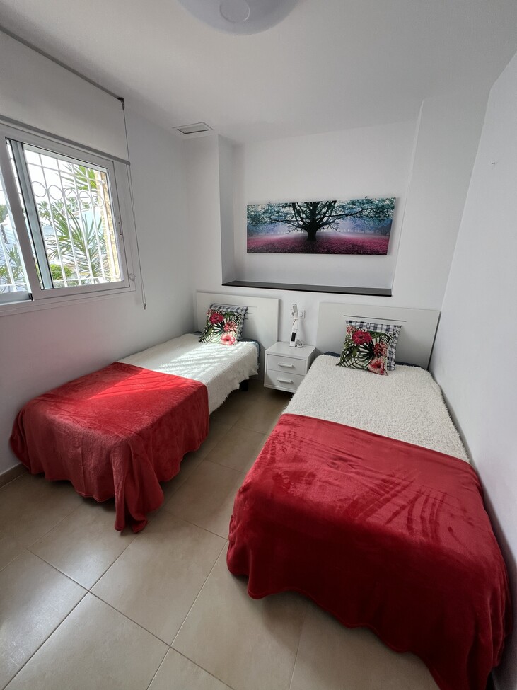For sale - 3 Bedroom 2 Bathroom Apartment in Orihuela Costa - Villamartin  - Alicante