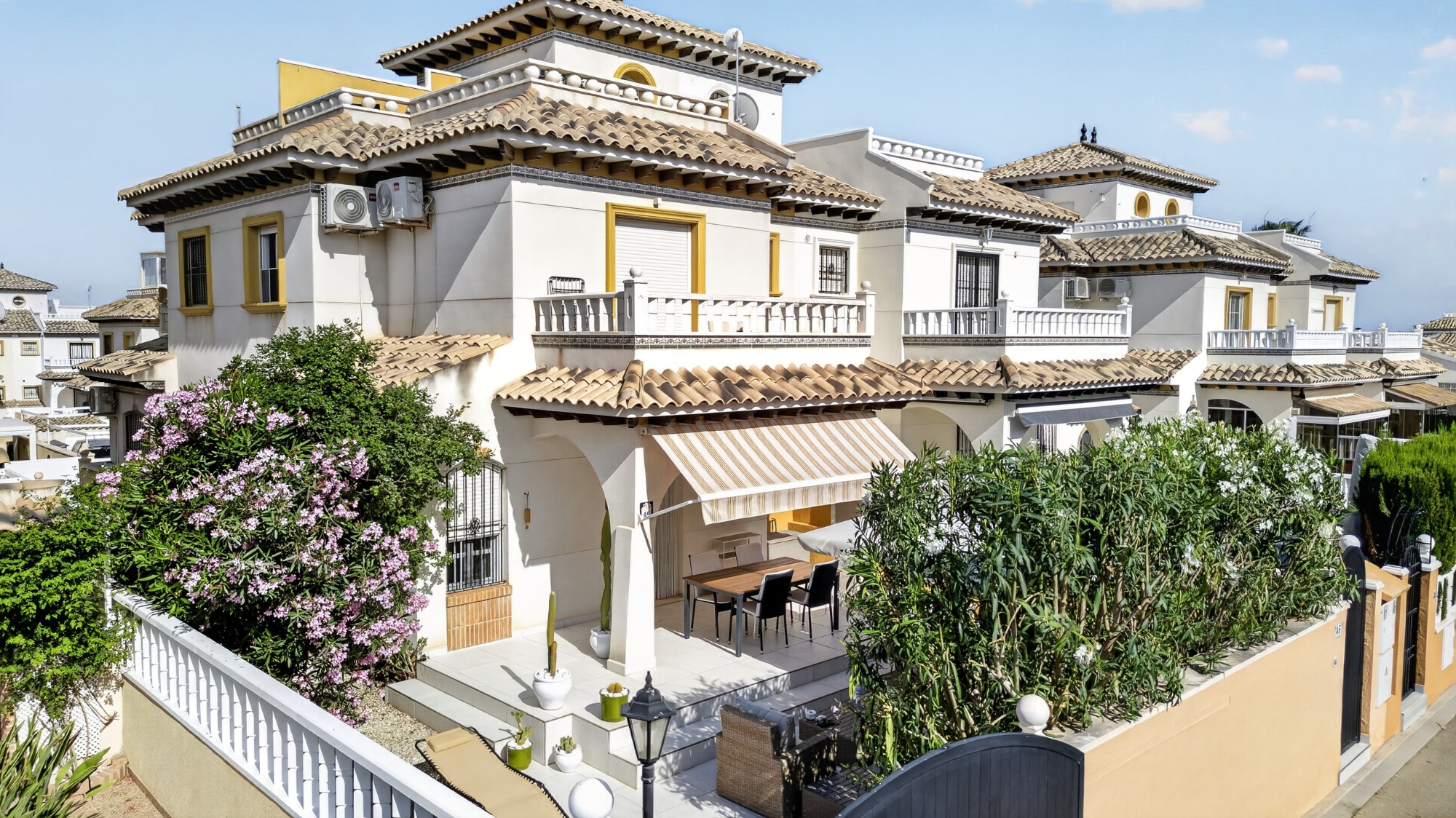 For sale - 2 Bedroom 2 Bathroom Villa in Lomas de Cabo Roig - Costa Blanca  - Alicante