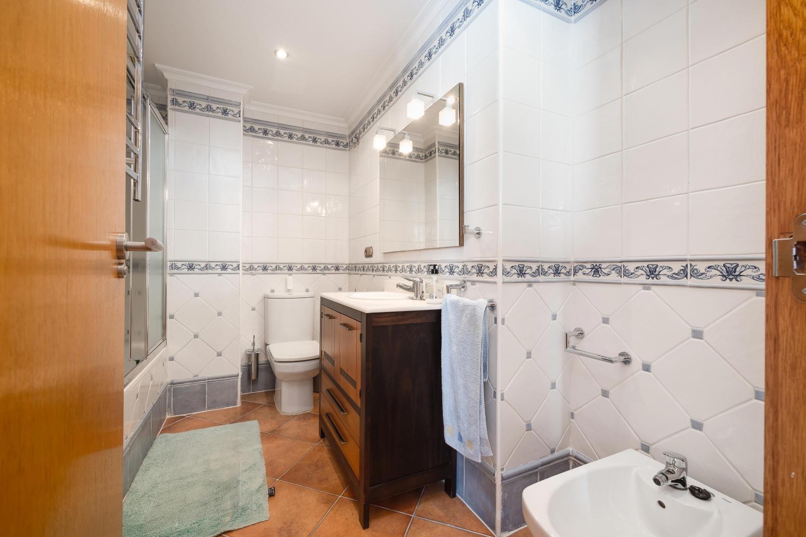 For sale - 3 Bedroom 2 Bathroom Penthouse in Torrevieja - Torrevieja  - Alicante