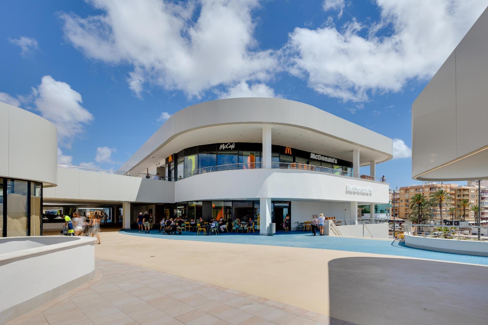 For sale - 3 Bedroom 2 Bathroom Penthouse in Torrevieja - Torrevieja  - Alicante