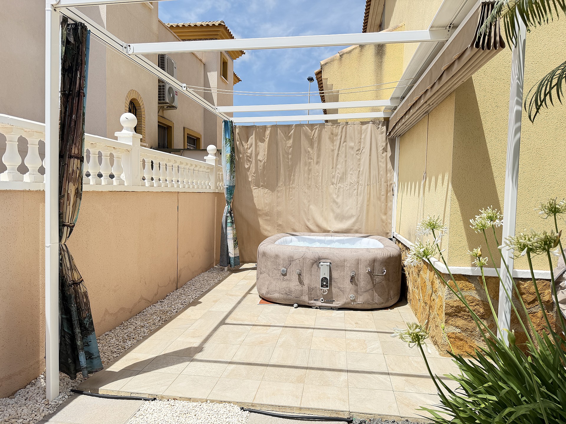 For sale - 2 Bedroom 2 Bathroom Ground floor Bungalow in Villamartín - Costa Blanca  - Alicante