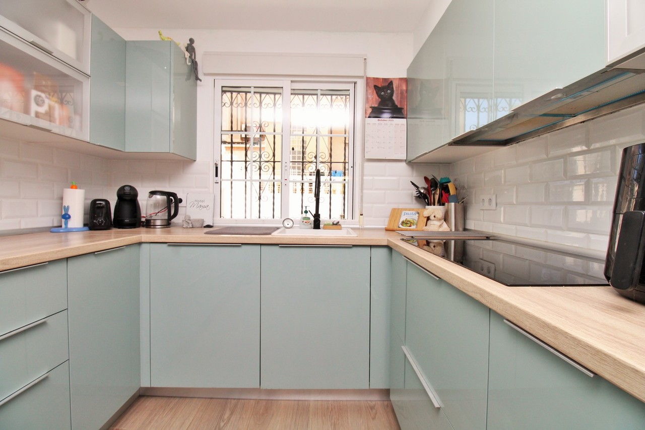 For sale - 2 Bedroom 2 Bathroom Town House in Villamartin - Costa Blanca  - Alicante