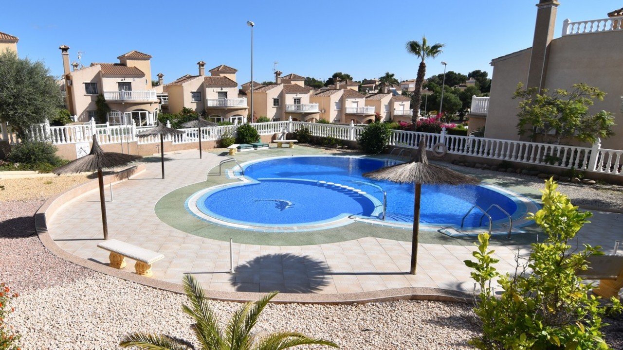 For sale - 2 Bedroom 2 Bathroom Town House in Villamartin - Costa Blanca  - Alicante