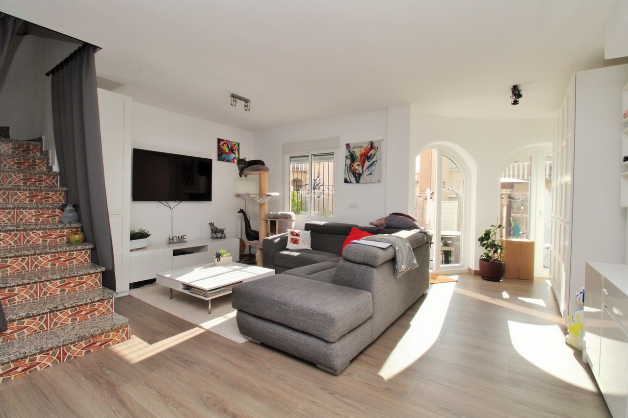 For sale - 2 Bedroom 2 Bathroom Town House in Villamartin - Costa Blanca  - Alicante