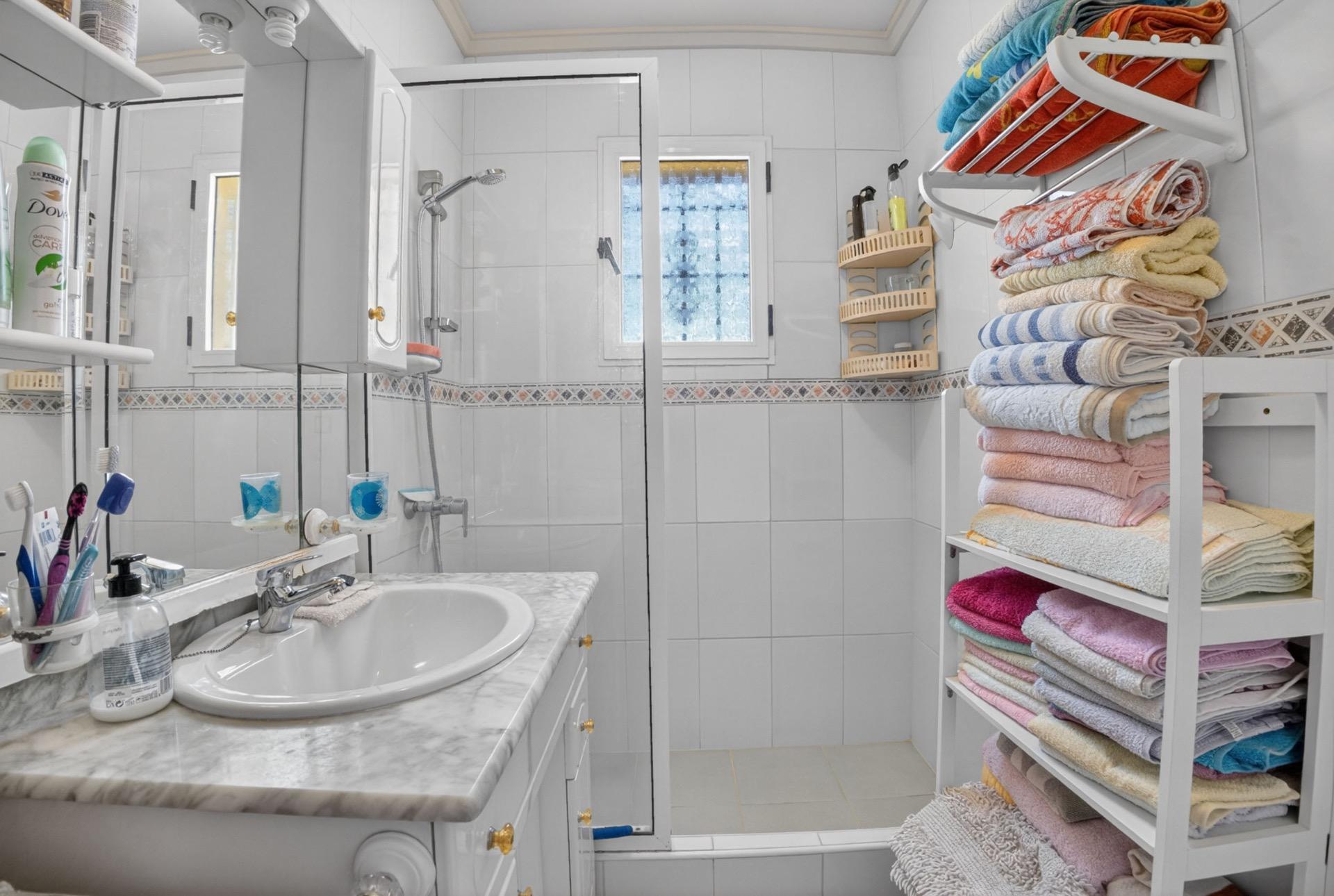 For sale - 3 Bedroom 2 Bathroom Townhouse in Torrevieja - La Siesta - El Salado - Torreta  - Alicante
