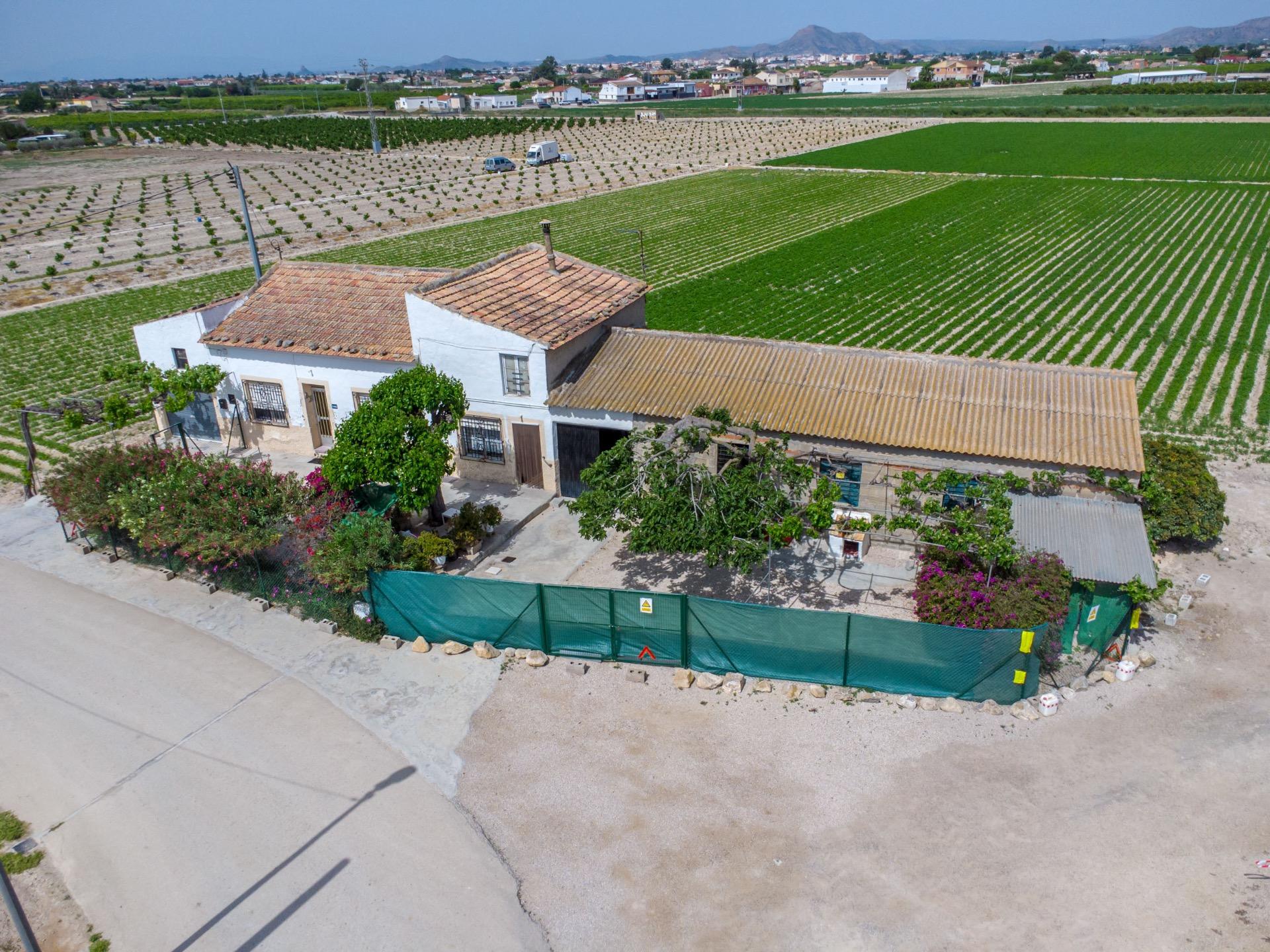 For sale - 3 Bedroom 1 Bathroom Country House in Torremendo - Desamparados-hurchillo-torremendo  - Alicante
