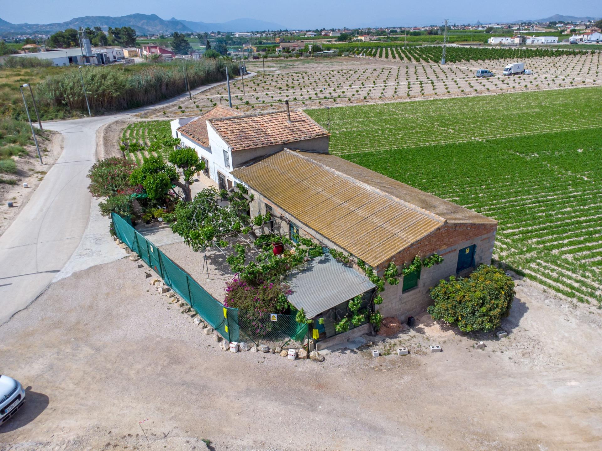 For sale - 3 Bedroom 1 Bathroom Country House in Torremendo - Desamparados-hurchillo-torremendo  - Alicante