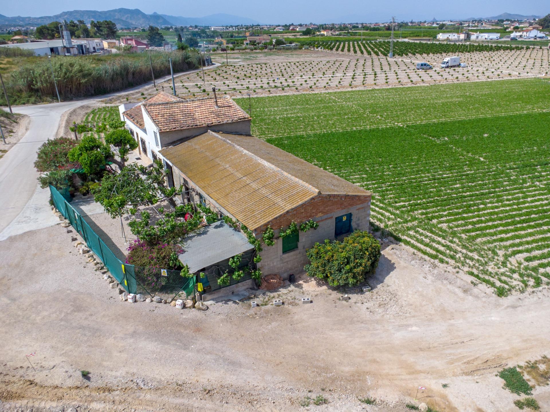 For sale - 3 Bedroom 1 Bathroom Country House in Torremendo - Desamparados-hurchillo-torremendo  - Alicante
