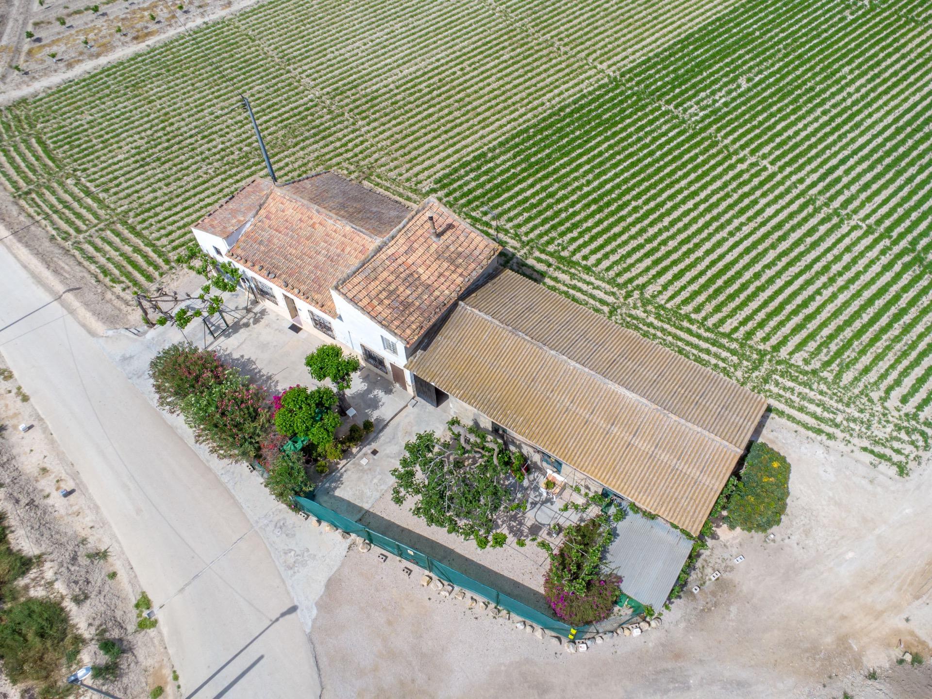 For sale - 3 Bedroom 1 Bathroom Country House in Torremendo - Desamparados-hurchillo-torremendo  - Alicante