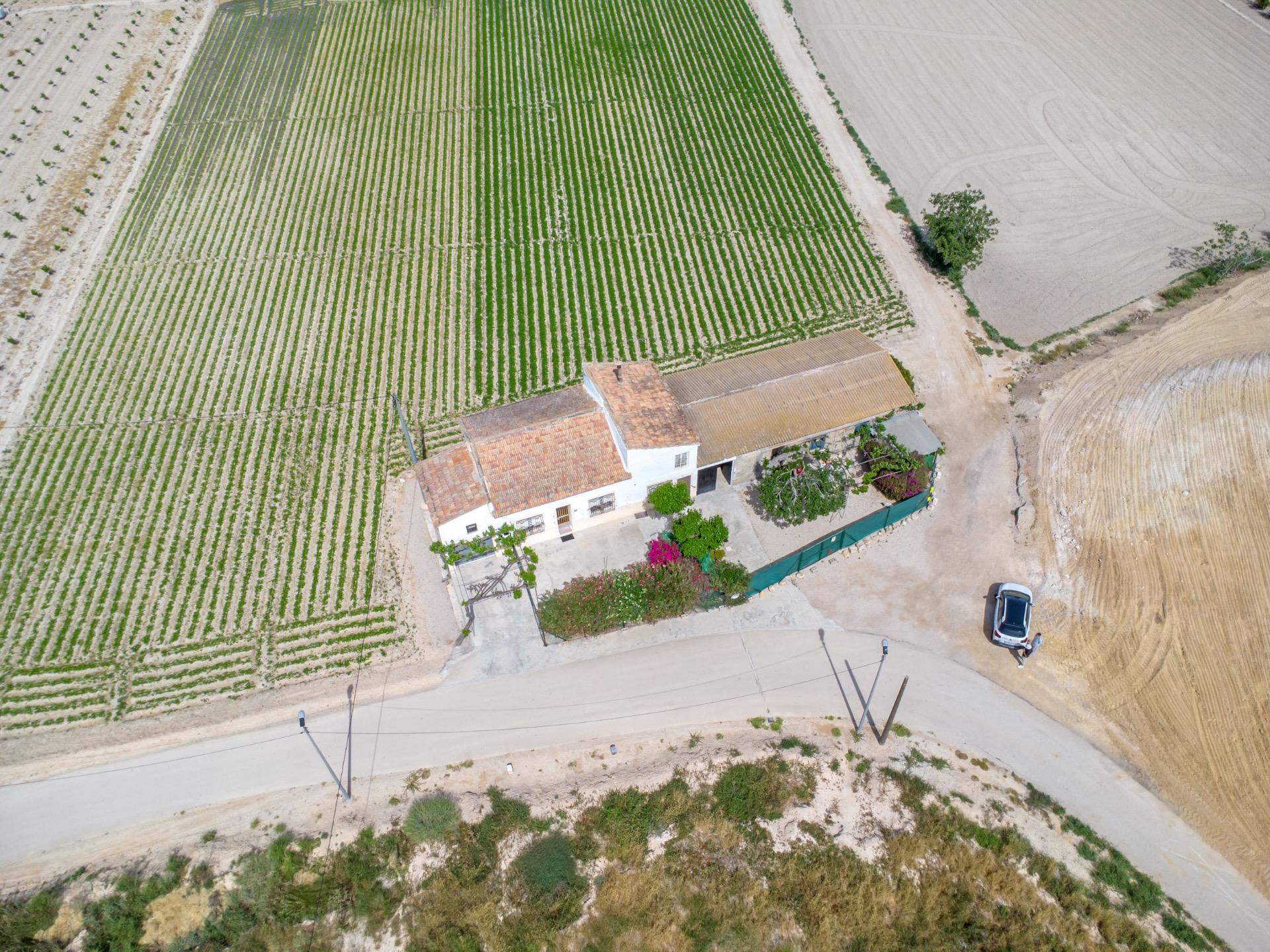 For sale - 3 Bedroom 1 Bathroom Country House in Torremendo - Desamparados-hurchillo-torremendo  - Alicante