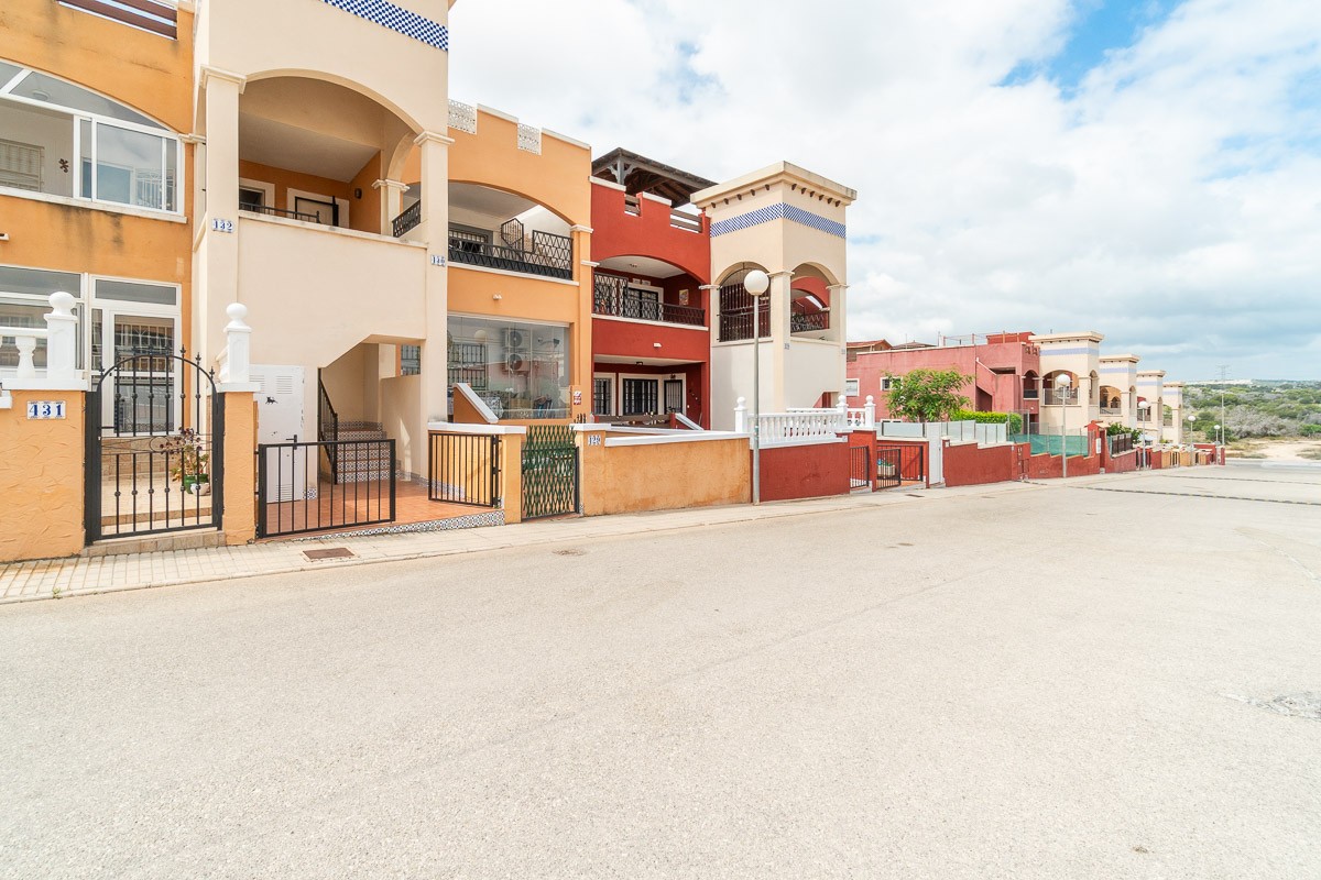 For sale - 2 Bedroom 2 Bathroom Apartment in Orihuela Costa - Costa Blanca  - Alicante