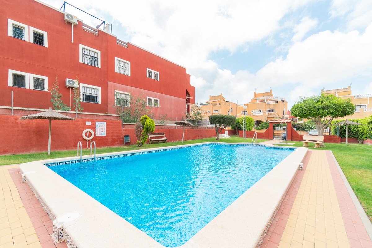 For sale - 2 Bedroom 2 Bathroom Apartment in Orihuela Costa - Costa Blanca  - Alicante