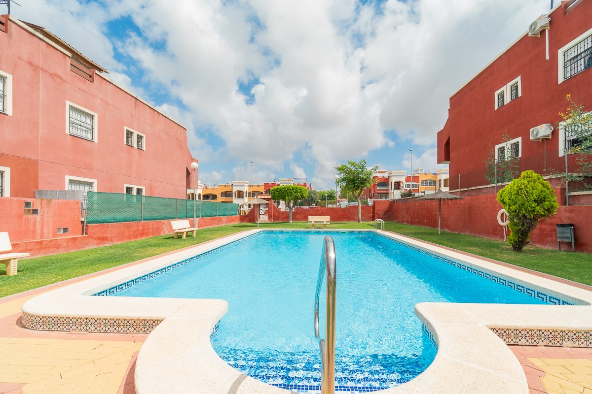 For sale - 2 Bedroom 2 Bathroom Apartment in Orihuela Costa - Costa Blanca  - Alicante