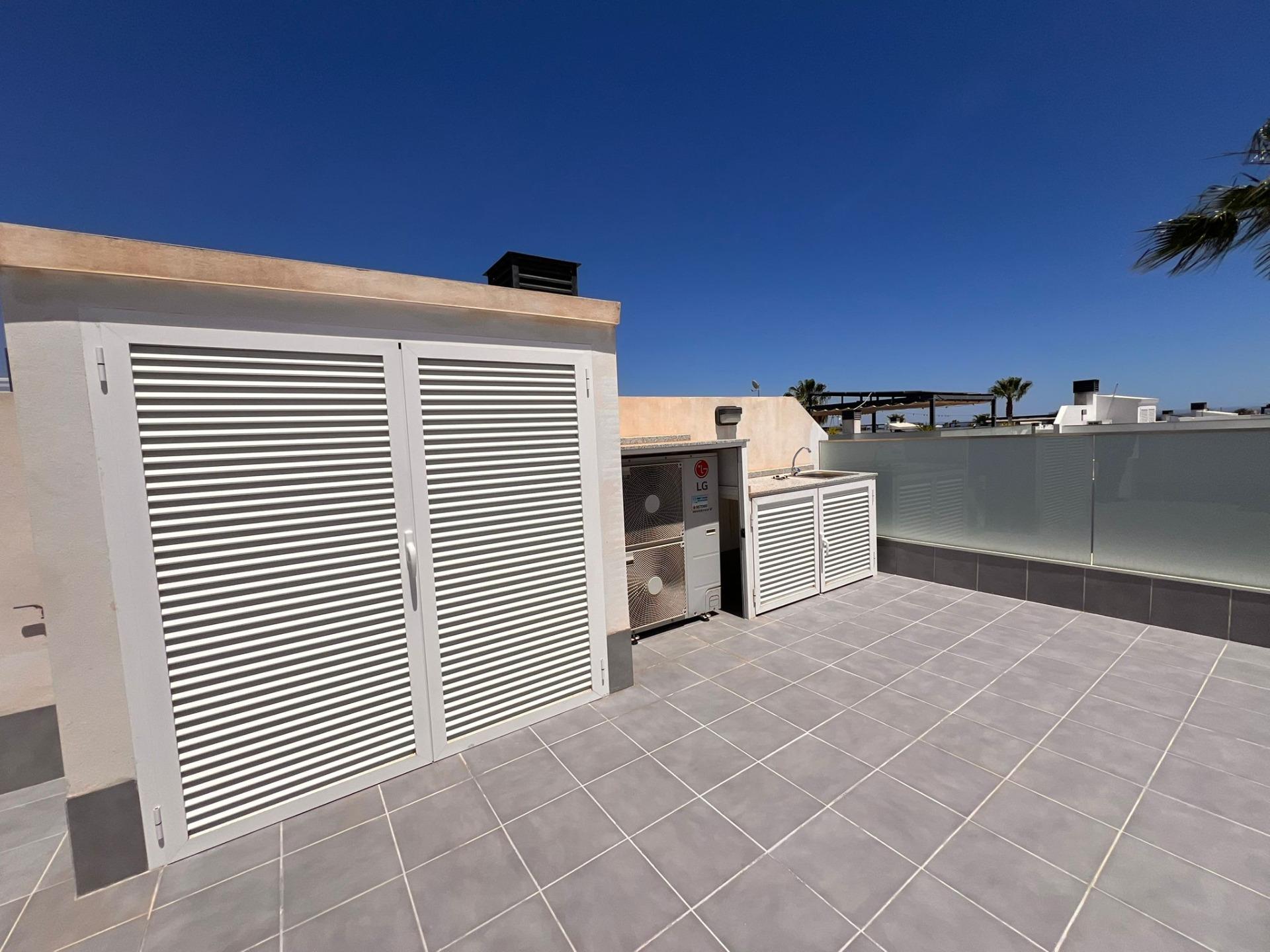 For sale - 3 Bedroom 2 Bathroom Villa in Orihuela Costa - Lomas De Cabo Roig  - Alicante