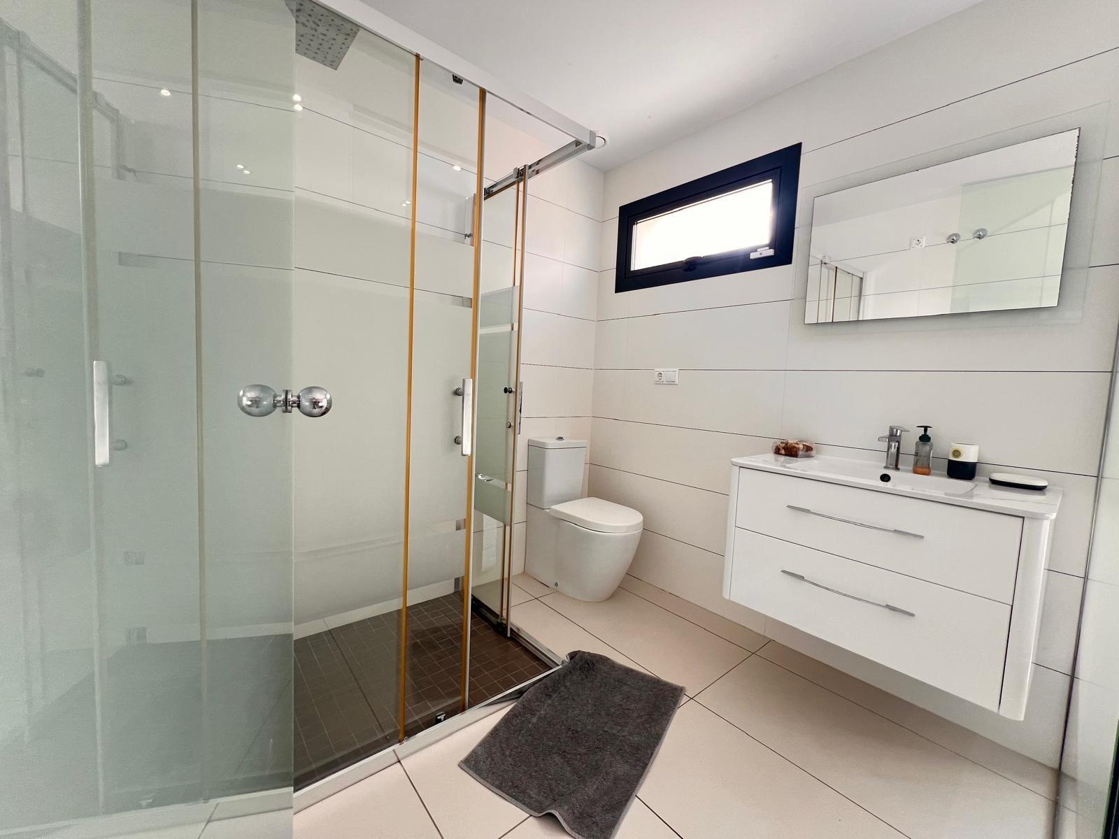 For sale - 3 Bedroom 2 Bathroom Villa in Orihuela Costa - Lomas De Cabo Roig  - Alicante