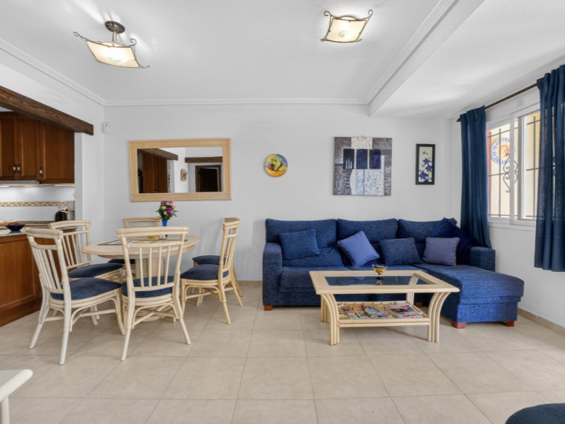 For sale - 4 Bedroom 3 Bathroom Town House in Torrevieja - Costa Blanca  - Alicante
