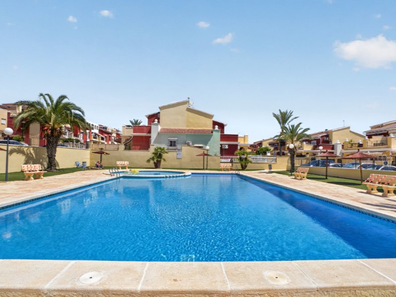 For sale - 4 Bedroom 3 Bathroom Town House in Torrevieja - Costa Blanca  - Alicante