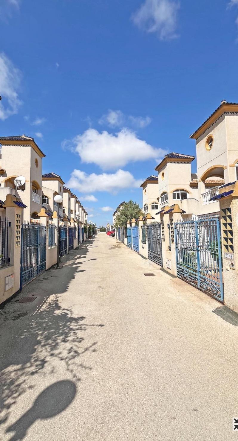 For sale - 2 Bedroom 1 Bathroom Town House in Guardamar del Segura - El Edén - Los Estaños  - Alicante